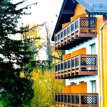 Trzy Sosny Okrzei 1c Bezplatny Parking ! *