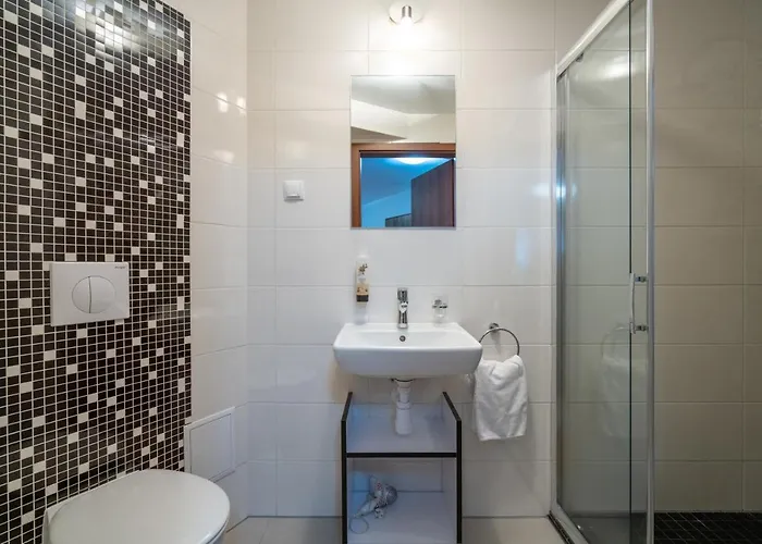 Trzy Sosny Okrzei 1c *