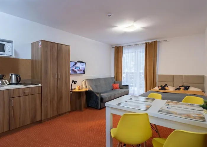 Apartment Trzy Sosny Okrzei 1c *